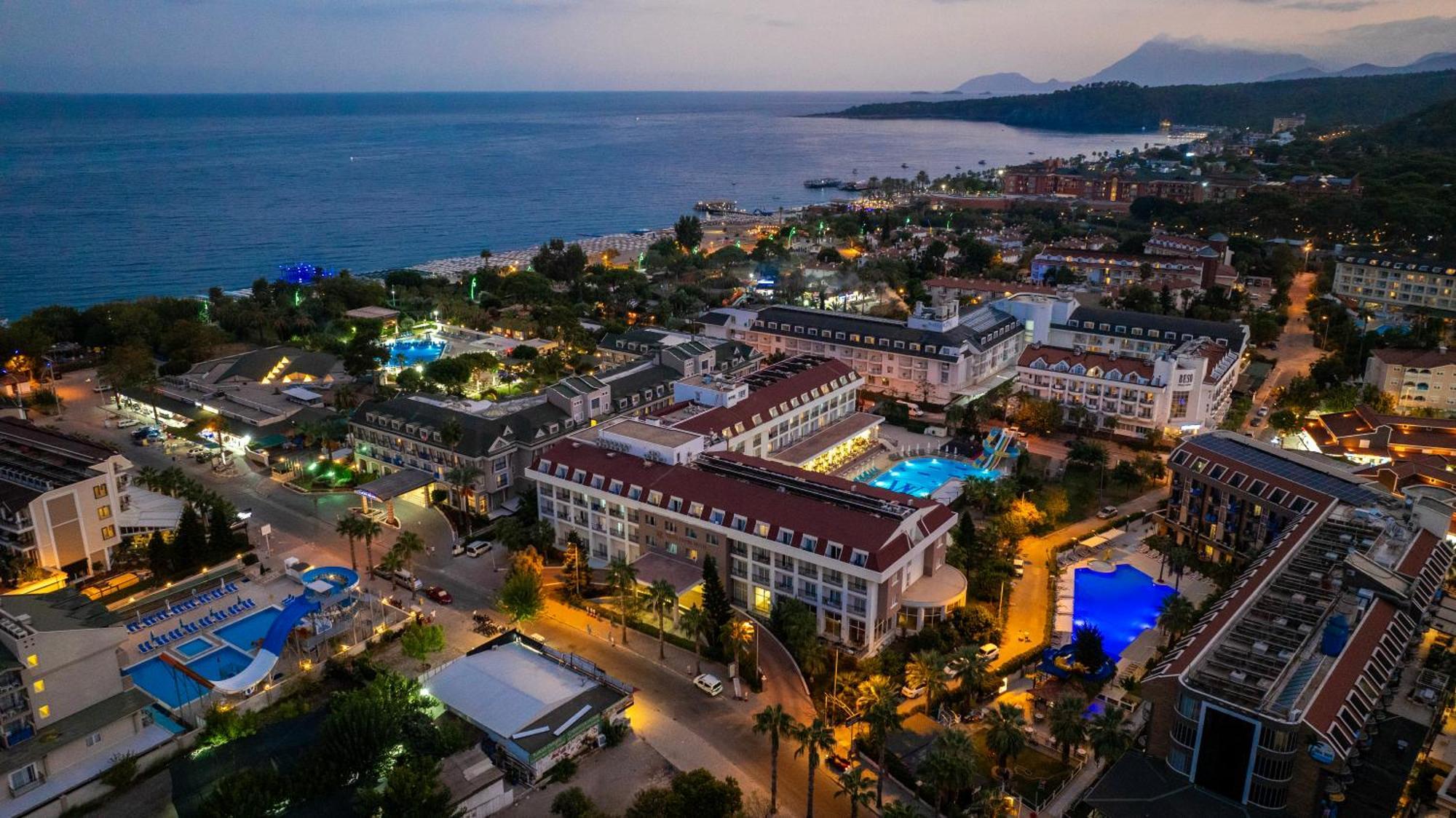 Otel White Lilyum Antalya