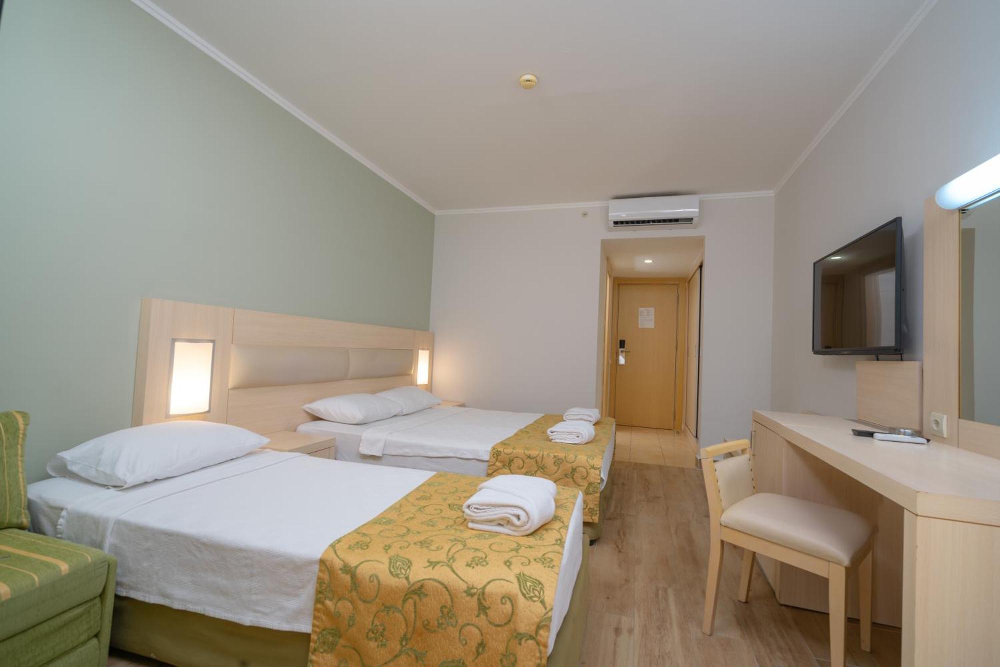 White Lilyum Otel