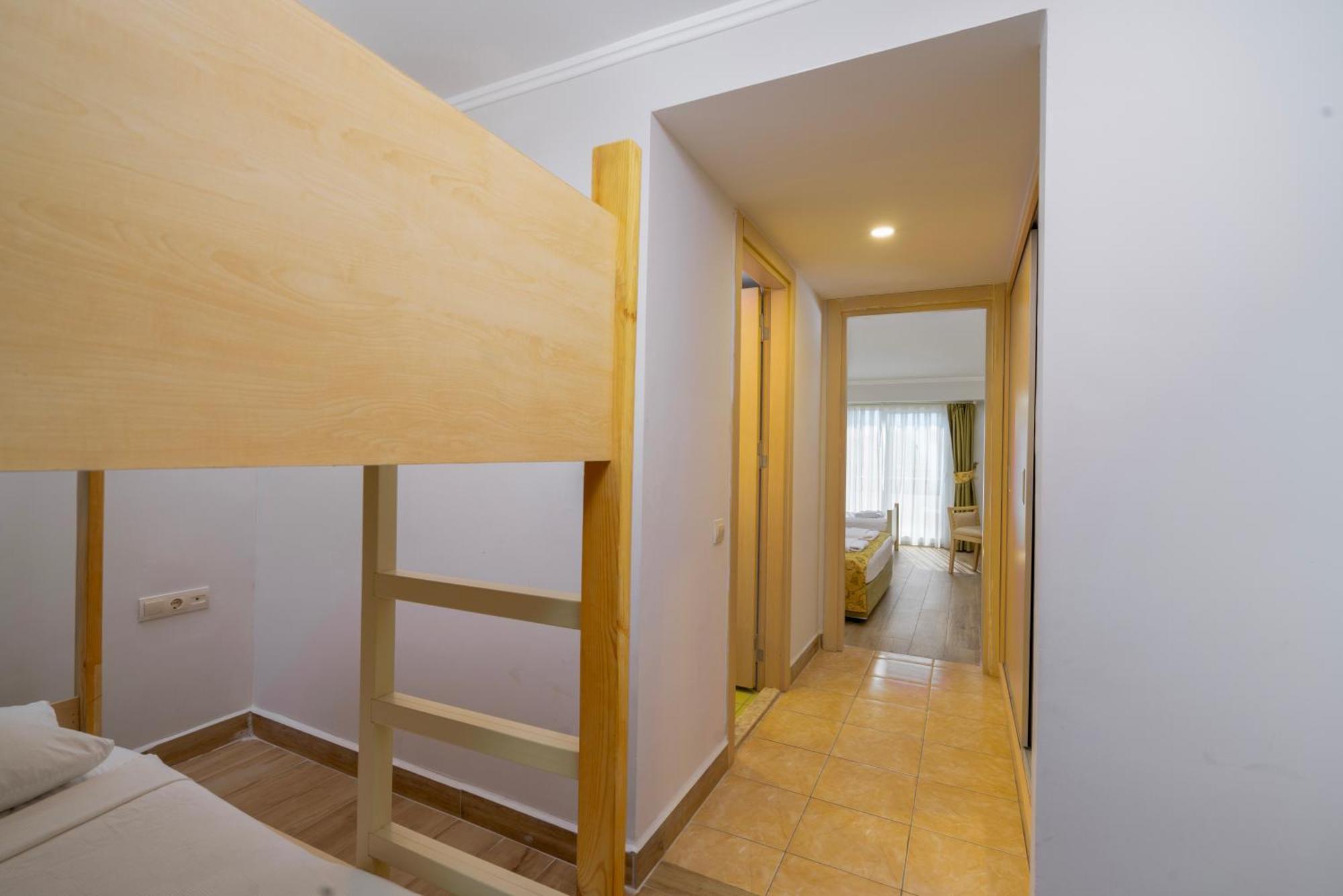 Otel White Lilyum Antalya