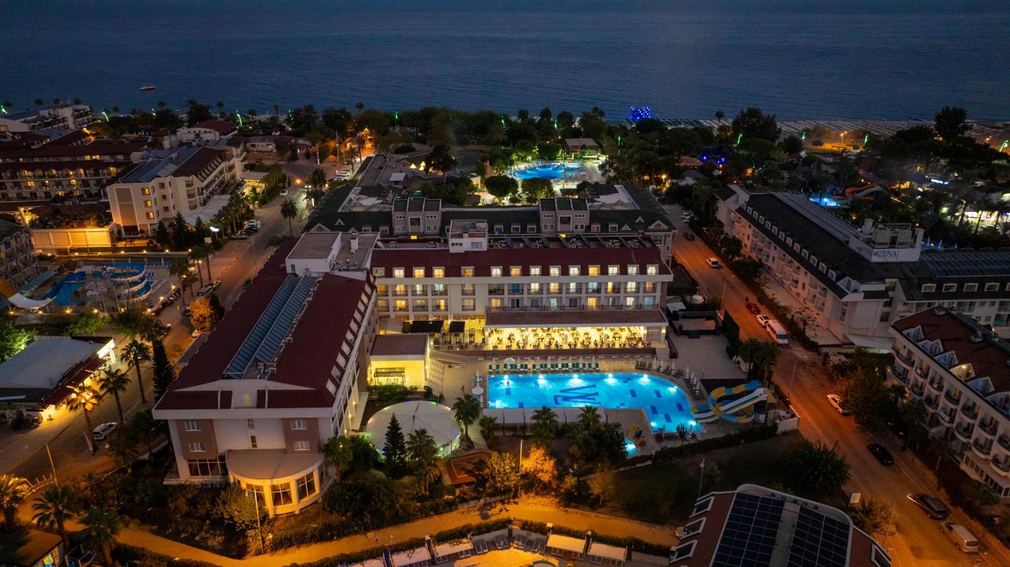 Otel White Lilyum 4*